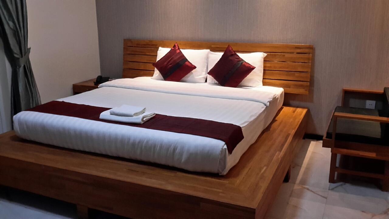 Hotel 9 Mile Янгон Екстериор снимка