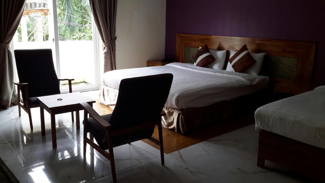 Hotel 9 Mile Янгон Екстериор снимка
